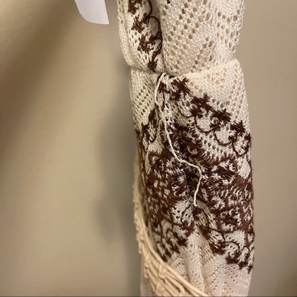 VENUS Belted Maxi Dress - Picture 11 of 14